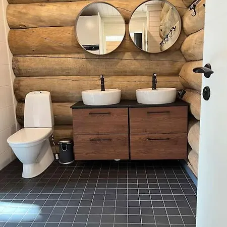 Luxury Log By Invisible Forest Villa Rovaniemi