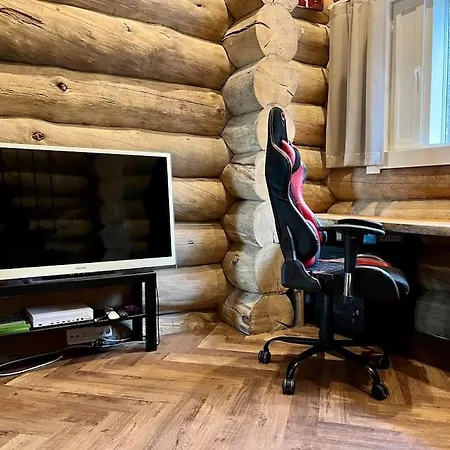Luxury Log By Invisible Forest *