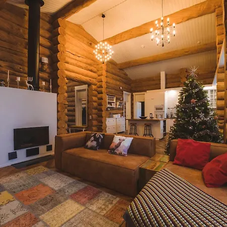 Luxury Log By Invisible Forest * Rovaniemi